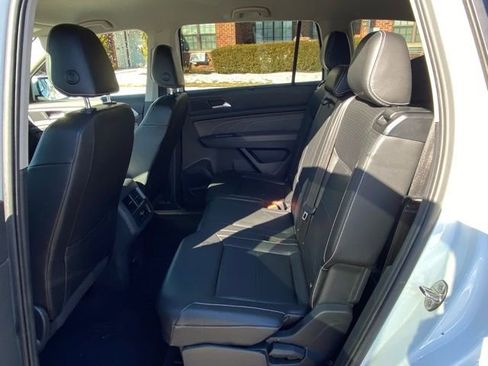 Used 2021 Volkswagen Atlas SE image 18