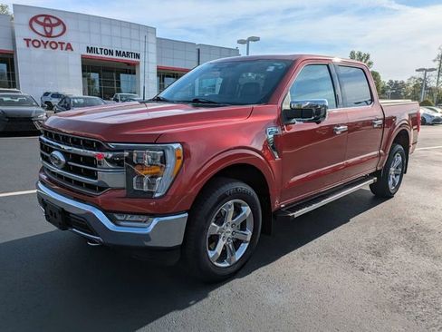 Used 2023 Ford F150 Lariat w/ Trailer Tow Package image 8