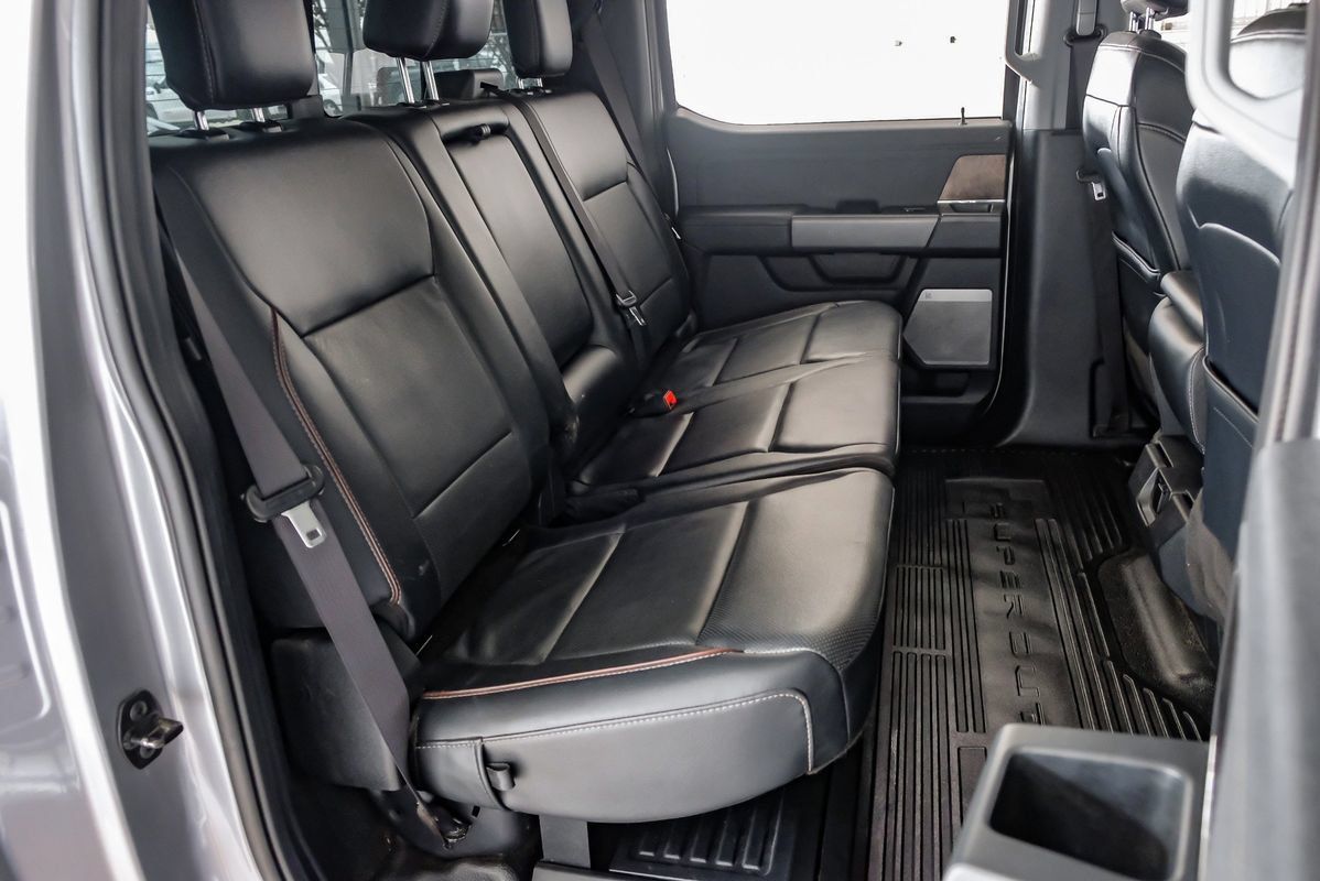 Used 2023 Ford F350 Lariat w/ FX4 Off-Road Package AWD/4WD image 33
