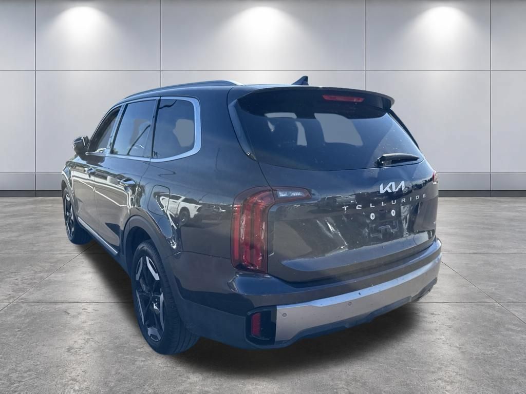 Used 2025 Kia Telluride S AWD/4WD image 7