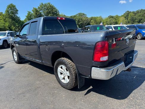 Used 2018 RAM 1500 ST w/ SXT Appearance Group AWD/4WD image 3