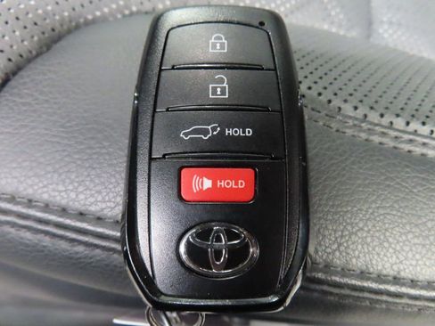 Used 2025 Toyota Sequoia SR5 image 67