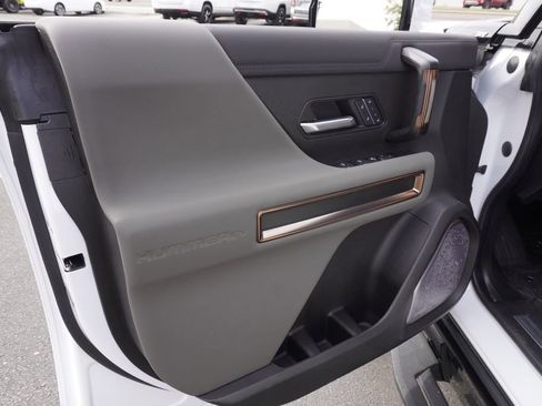 Certified 2025 GMC Hummer EV 2X image 14