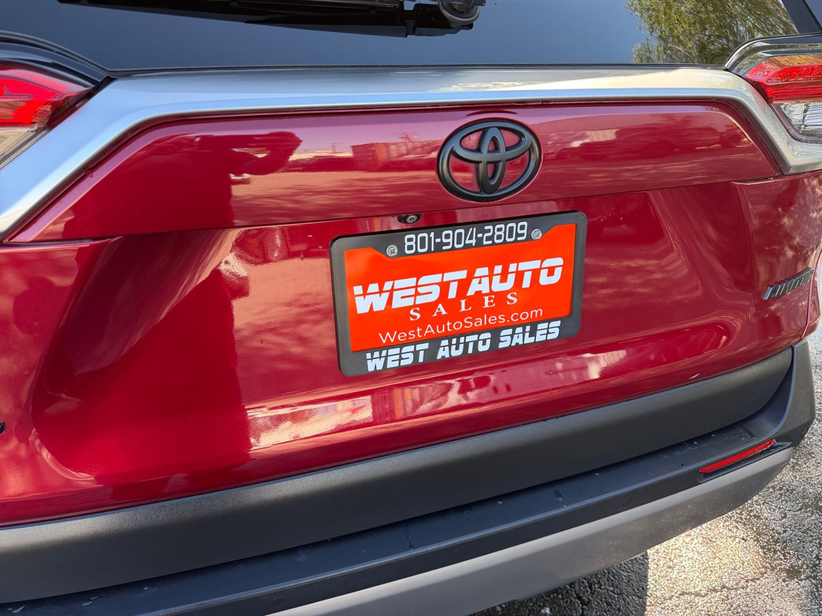 Used 2023 Toyota RAV4 Limited FWD image 29