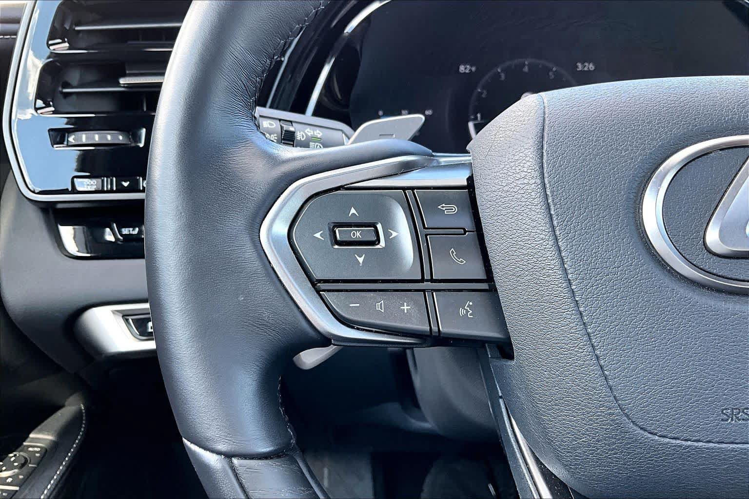 Used 2025 Lexus RX 350 Premium w/ Accessory Package (Z1) FWD image 24