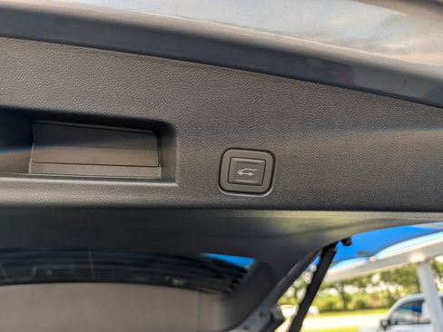 New 2026 GMC Acadia Denali Ultimate w/ LPO, Floor Liner Package AWD/4WD image 31