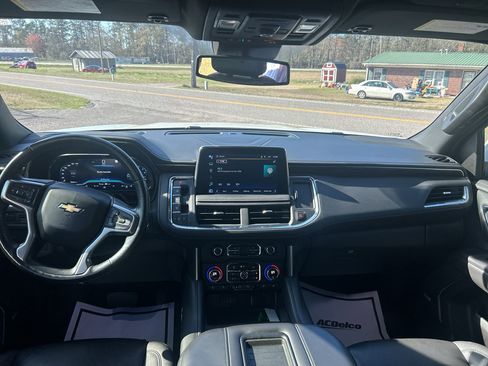 Used 2023 Chevrolet Tahoe LT w/ Luxury Package image 15