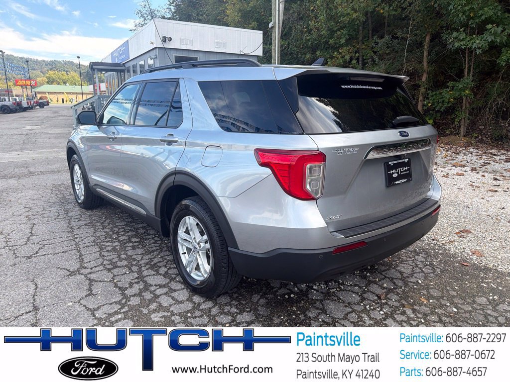Used 2023 Ford Explorer XLT AWD/4WD image 16