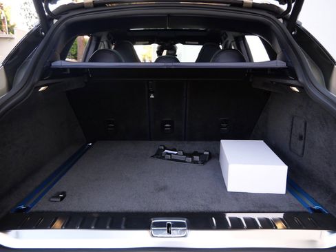 New 2026 Aston Martin DBX 707 image 25