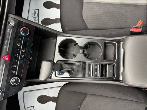 Used 2025 Hyundai Sonata SE image 32