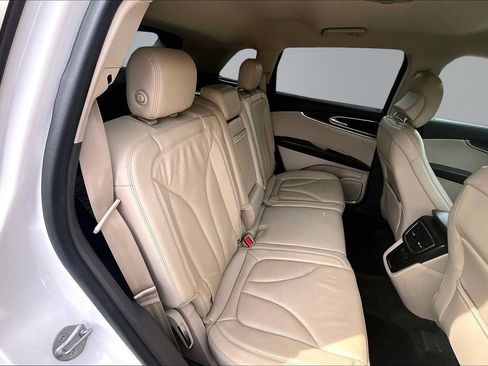 Used 2016 Lincoln MKX Select w/ Select Plus Package AWD/4WD image 14