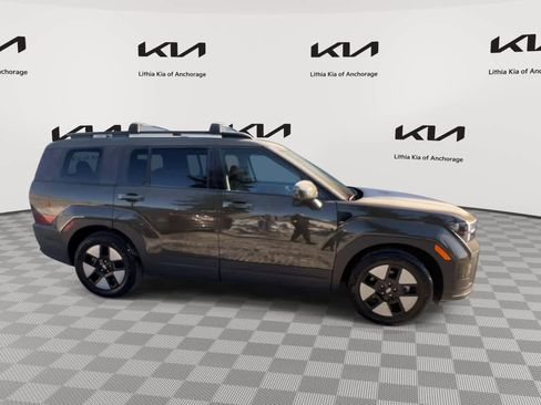 Used 2025 Hyundai Santa Fe SEL image 9