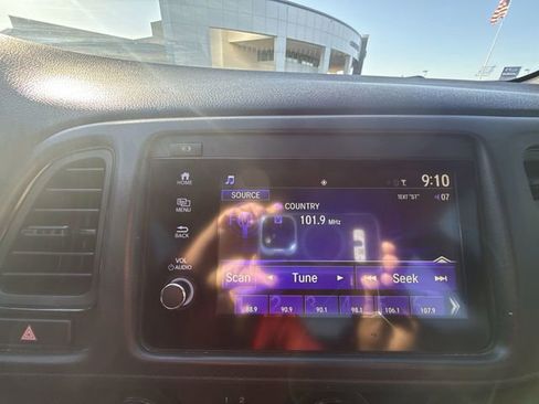 Used 2022 Honda HR-V Sport image 16