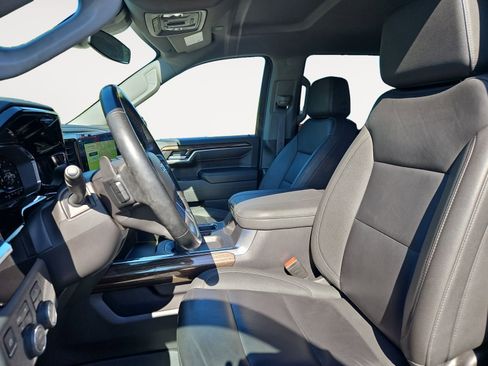 Used 2024 Chevrolet Silverado 1500 LT Trail Boss w/ Convenience Package II AWD/4WD image 9
