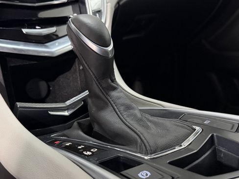 Used 2014 Cadillac SRX FWD image 16