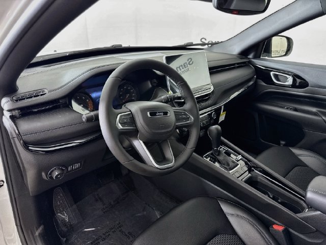 New 2026 Jeep Compass Latitude AWD/4WD image 9