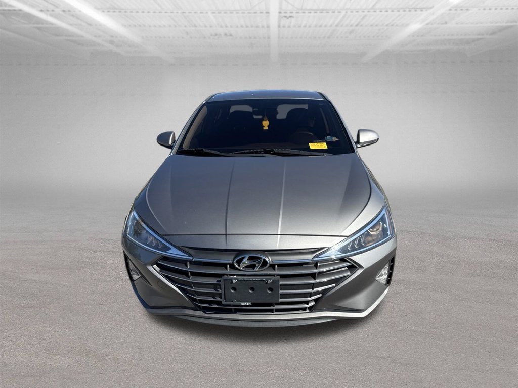 Used 2020 Hyundai Elantra SE w/ Cargo Package (C1) FWD image 2