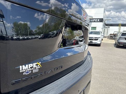 Used 2025 Cadillac Escalade Sport w/ Touring Package image 33