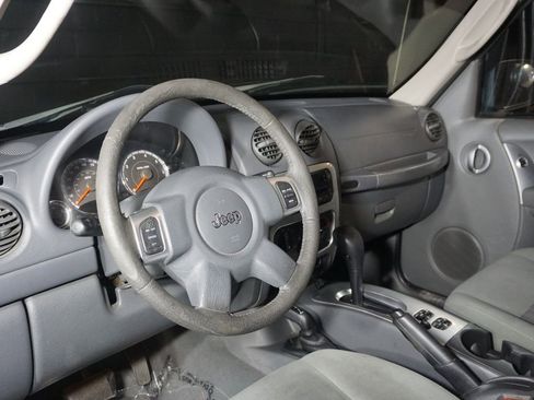 Used 2007 Jeep Liberty Limited AWD/4WD image 11
