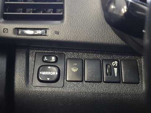 Used 2010 Toyota Highlander SE image 21