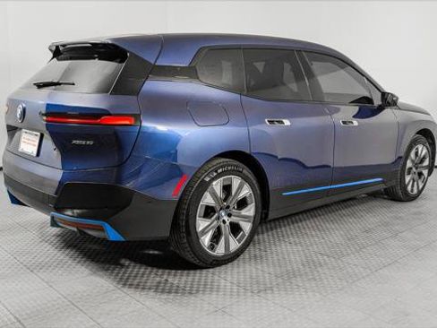 Used 2024 BMW iX xDrive50 w/ Luxury Package AWD/4WD image 7