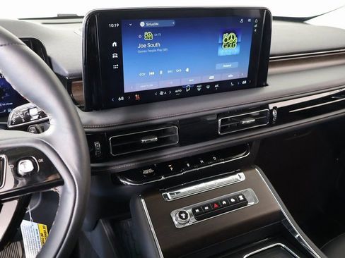 New 2025 Lincoln Aviator Reserve w/ Jet Appearance Package image 5