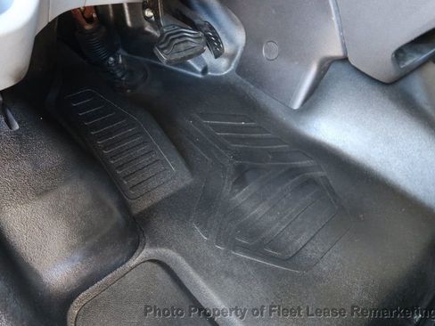 Used 2018 Ford Transit 250 148 Medium Roof RWD image 12