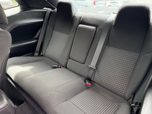 Used 2019 Dodge Challenger SXT RWD image 12