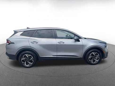 Used 2025 Kia Sportage LX FWD image 15