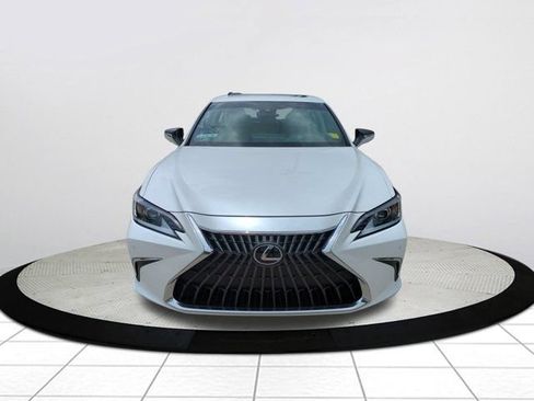 Certified 2025 Lexus ES 350 w/ Premium Package FWD image 9
