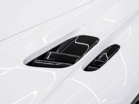 Used 2022 Bugatti Chiron Pur Sport image 36