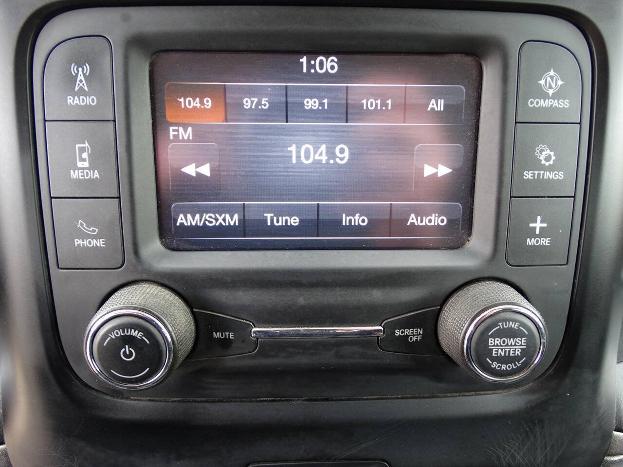 Used 2019 RAM 1500 4x4 Crew Cab Tradesman w/ SXT Appearance Group image 20