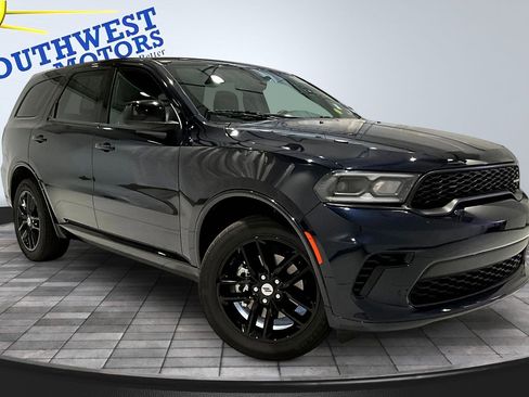 Used 2025 Dodge Durango GT AWD/4WD image 3