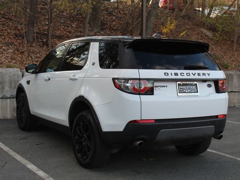Used 2017 Land Rover Discovery Sport SE AWD/4WD image 7