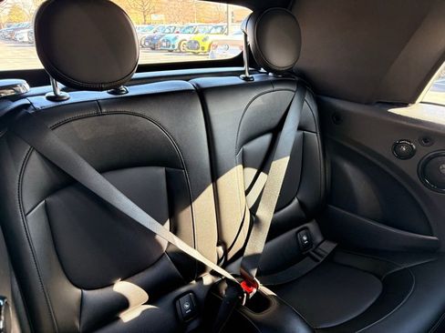 Used 2017 MINI Cooper S image 19