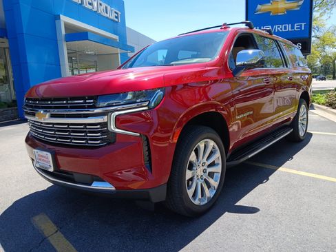 Used 2024 Chevrolet Suburban Premier AWD/4WD image 6