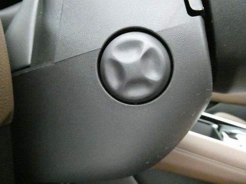 New 2026 Chevrolet Suburban High Country image 28