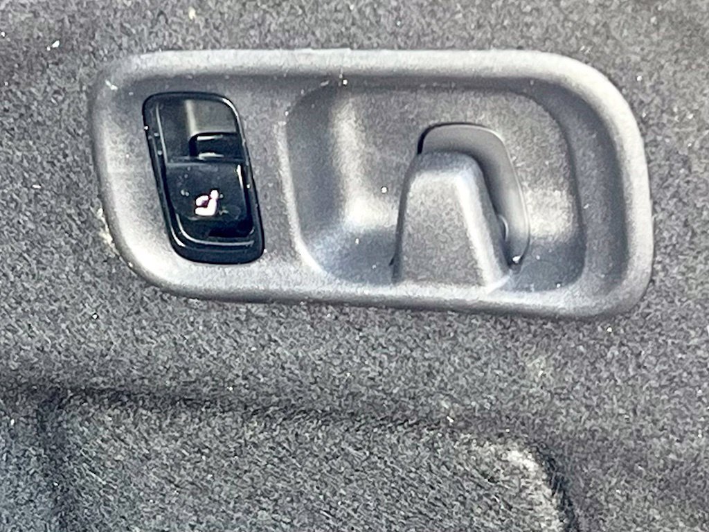 Certified 2022 Mercedes-Benz C 300 4MATIC Sedan image 43