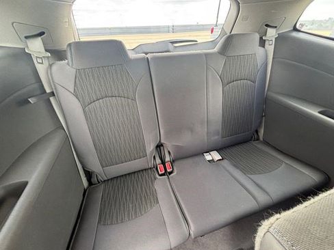 Used 2015 Chevrolet Traverse LT w/ Style and Technology Package image 20