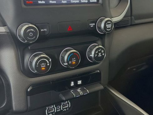 Used 2020 RAM 1500 Big Horn AWD/4WD image 19