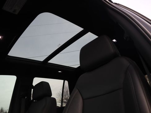 Used 2023 Chevrolet Tahoe Z71 image 46