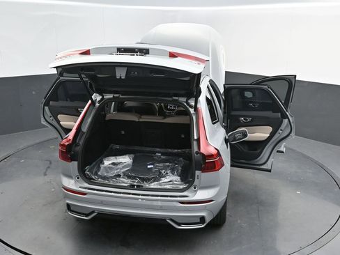 New 2026 Volvo XC60 B5 Plus w/ Protection Package Premier AWD/4WD image 31