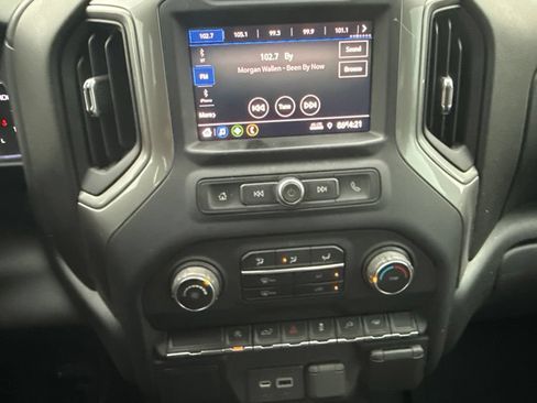 Used 2021 Chevrolet Silverado 1500 Custom RWD image 3