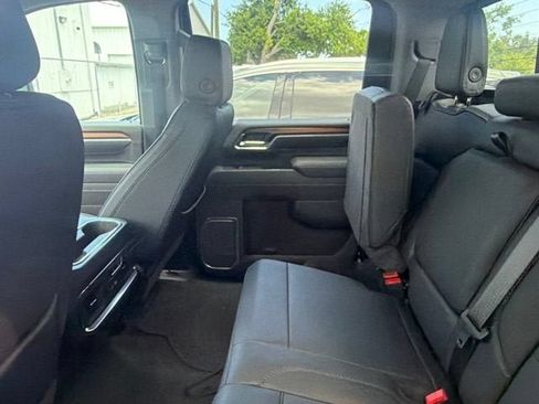 Used 2025 GMC Sierra 2500 Denali w/ Denali Reserve Package AWD/4WD image 7