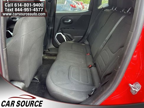 Used 2018 Jeep Renegade Latitude AWD/4WD image 9