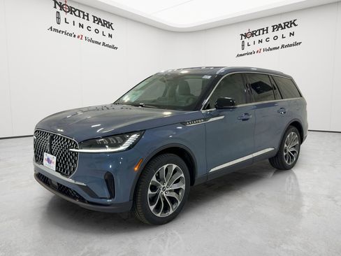 New 2026 Lincoln Aviator 2WD image 5