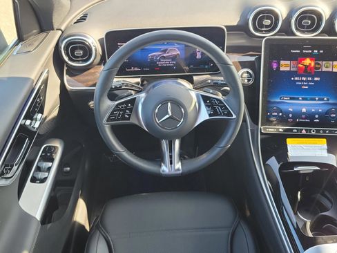 Certified 2025 Mercedes-Benz GLC 300 image 9