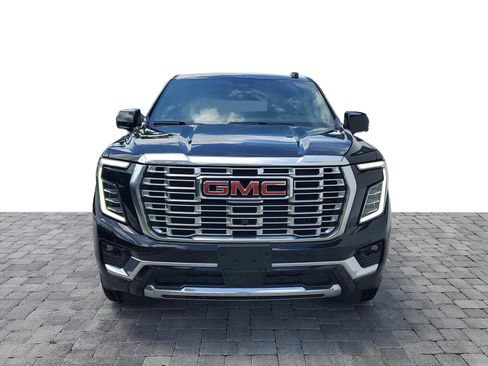 Used 2025 GMC Yukon Denali AWD/4WD image 2