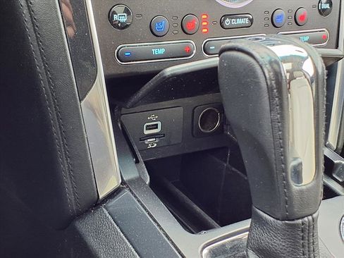 Used 2016 Ford Explorer Platinum image 16