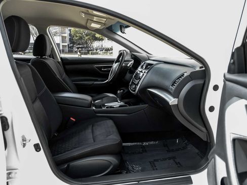 Used 2018 Nissan Altima 2.5 SV image 31